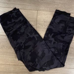 Lululemon align size 6 25”